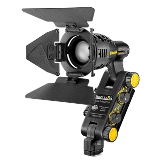 Ledzilla bicolor, Focusable onboard LED light with 8-leaf barn door. 6-18V DC input. Separate batter