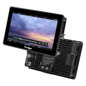 Portkeys  A lightweight, rugged 5.5-inch Wide Color Gamut on-cameramonitor with 2,000nits of brightn