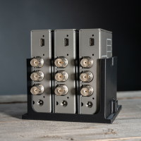Halterung f&amp;#252;r 3 Blackmagic Mini Converter - Vertikal